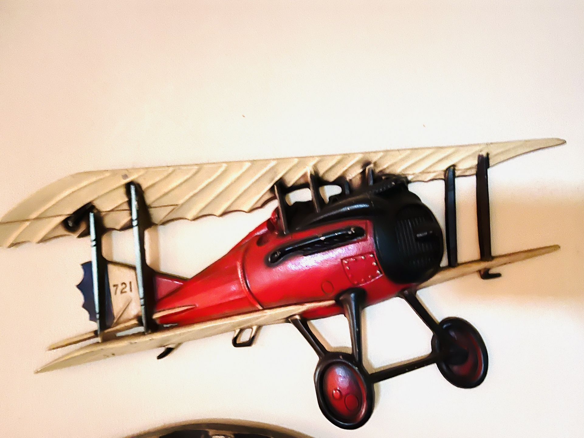 Vintage 1975 Sexton / Homco Cast Iron World War 1 Fighter Plane Wall Hanging Decor Original Condition