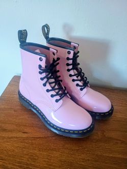 Dr Martens 26425 size 8