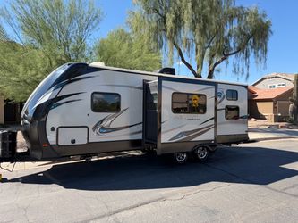 Dutchman Aerolite luxury class 25 ft bunkhouse