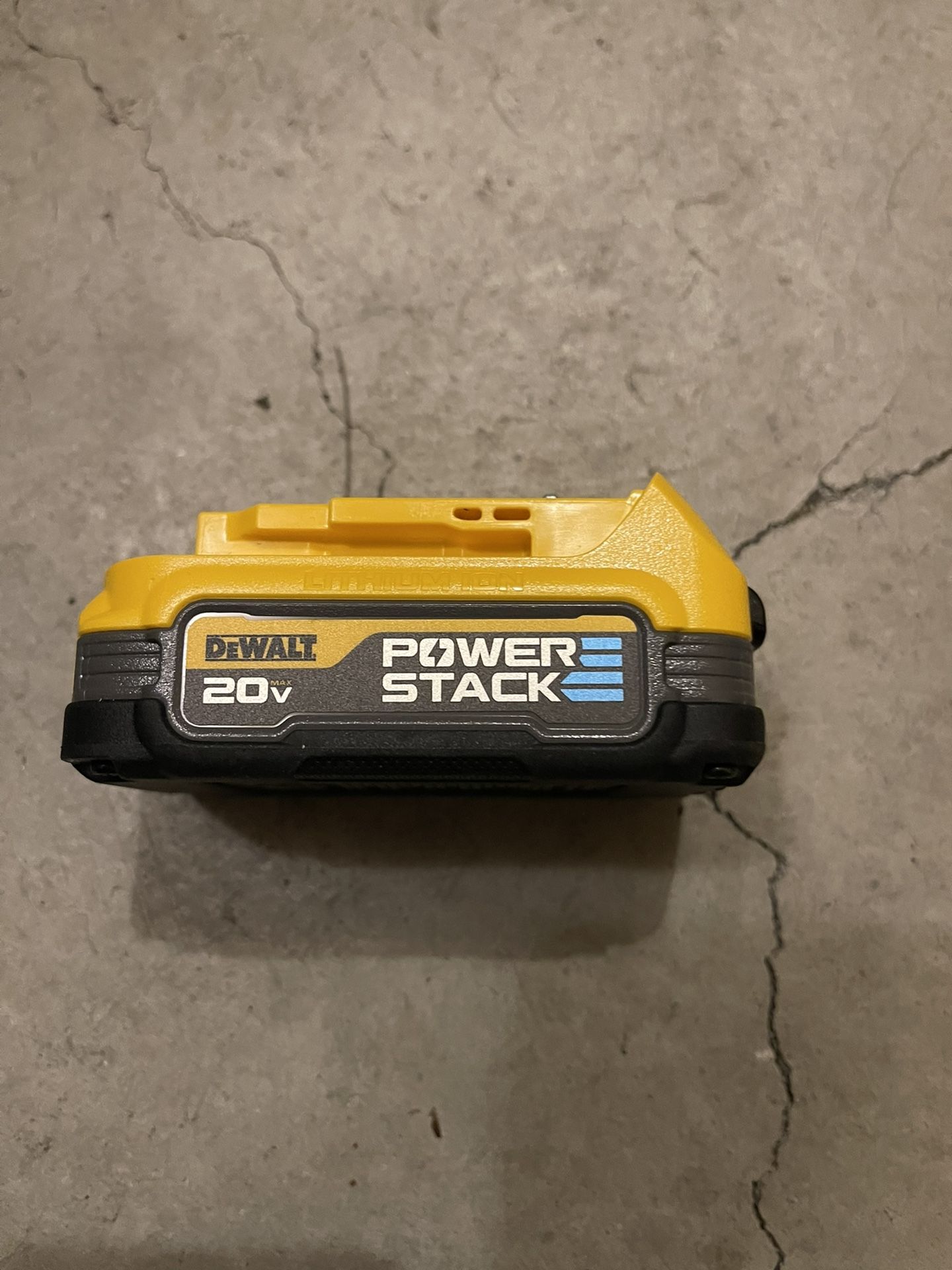 New Dewalt 20v POWER STACK Battery For Sale 