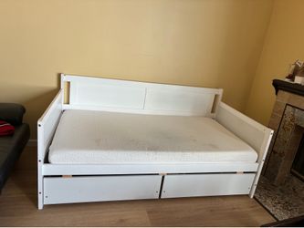 Twin size day bed w/2 pull-out drawers (mattress can be included for free)