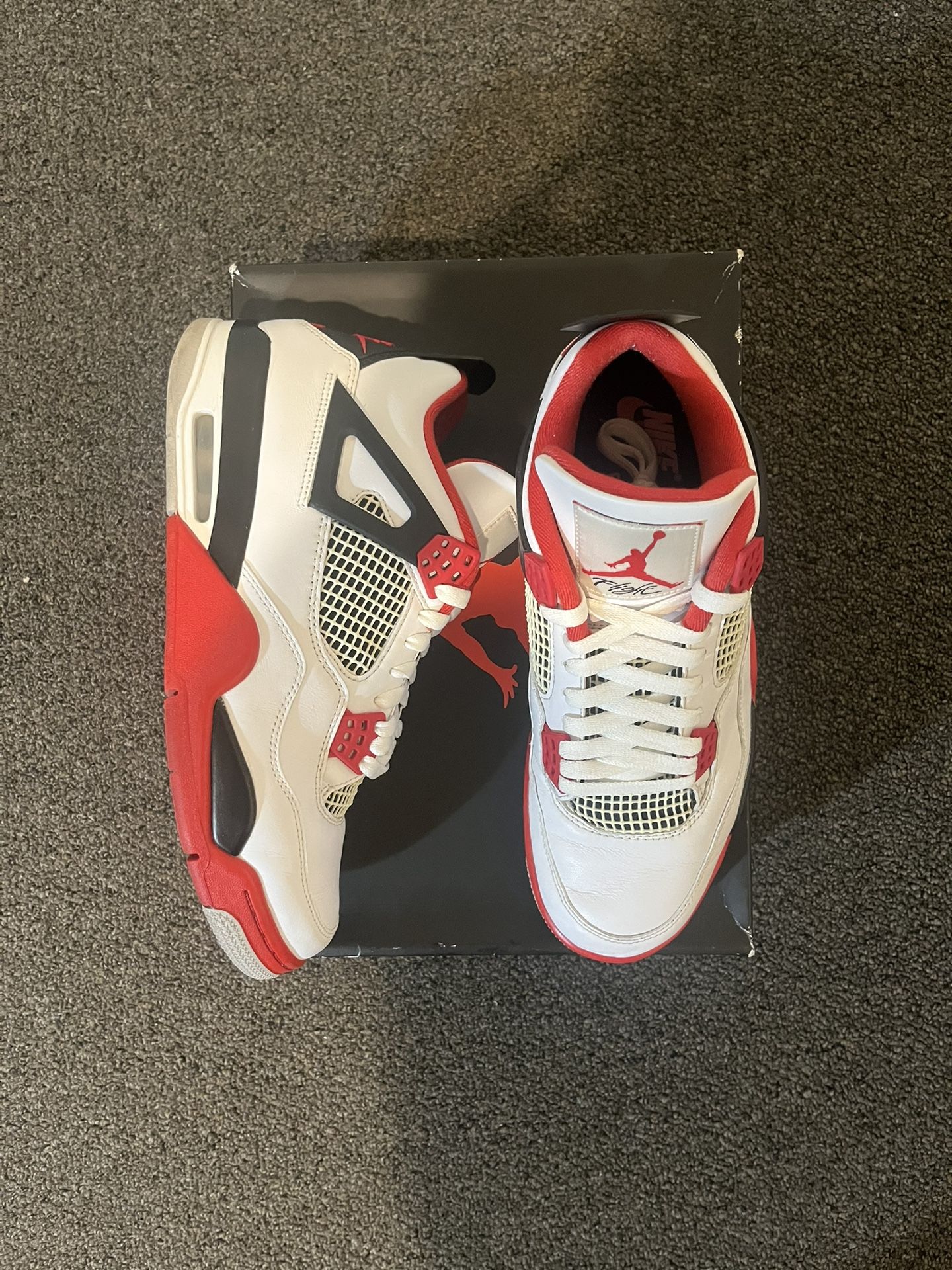 Jordan 4 Fire Red Size 11 