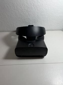 Oculus Rift S headset Only. (READ DESC)