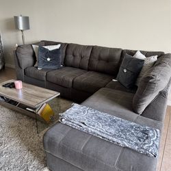 Right facing sectional with Chaise