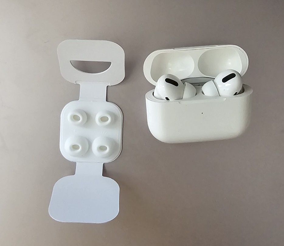 Airpods Pro (1st Generation) (Used) 