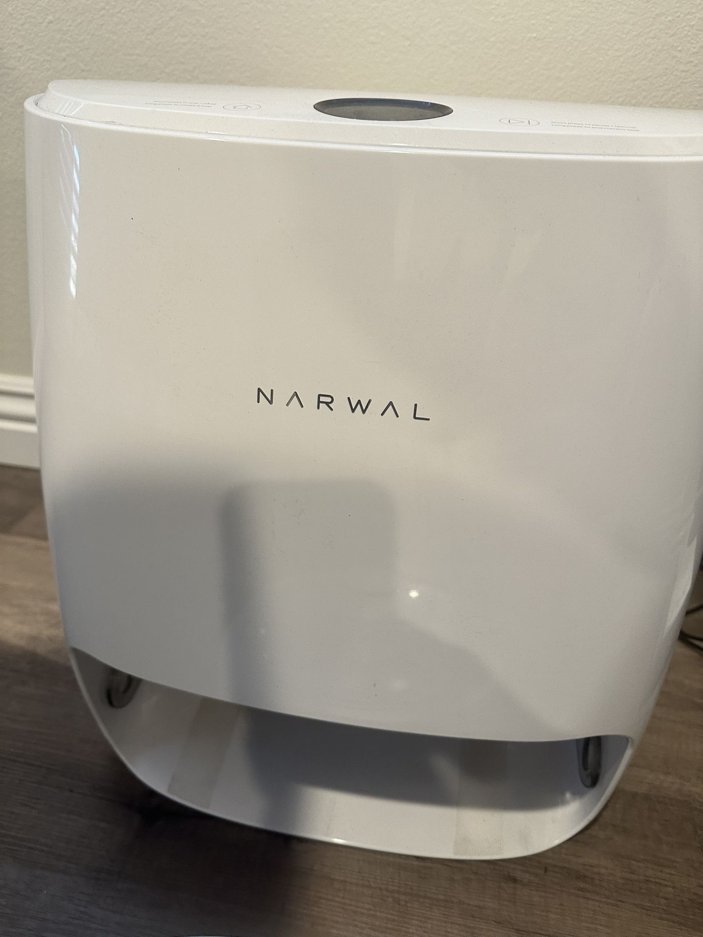 Narwhal robot vacuum 
