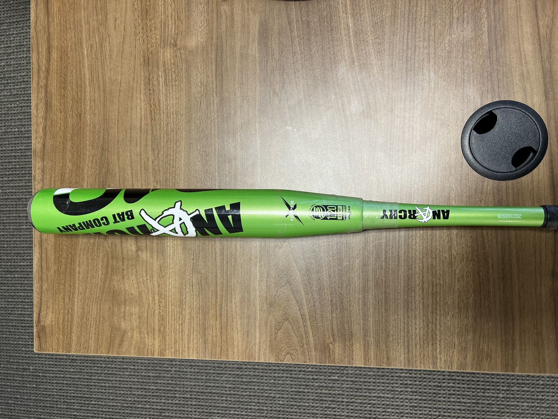 Anarchy 240 Twelve 28 Ounce Softball Bat