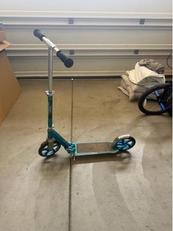 Razor scooter