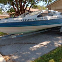 Capri Bayliner Motor Boat 18 Feet 