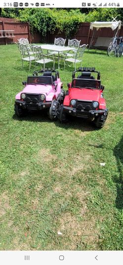 2 kids Ride-On Jeeps (working good and has fresh battery) $100 each (chargers included)