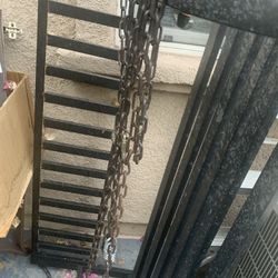 Iron Black Hanging Swing  2 Seater 60$