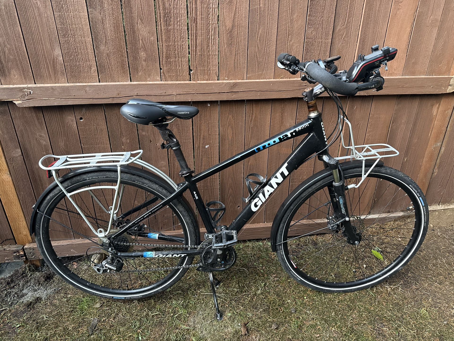 Giant Trooper 3300 - 24-speed - $595 - Location South Hill In Puyallup 