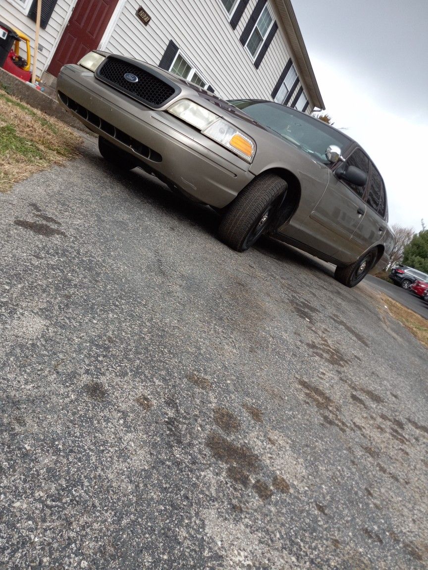 04 Crown Vic