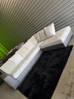 Ashley furniture sofa sectional couch (DELIVERY AVAILABLE)