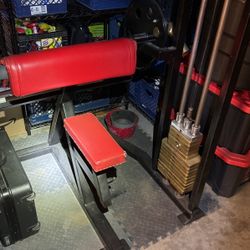 Old School Bicep Curl Machine