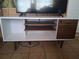 Furniture  tv stand  $40