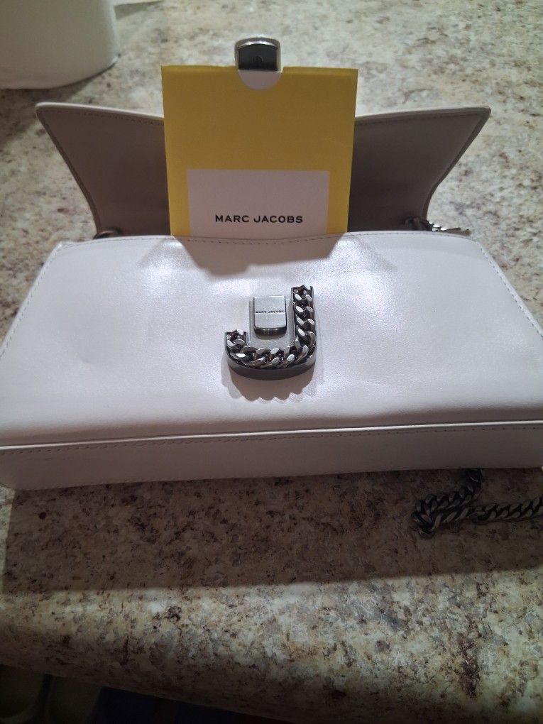 Real***Marc Jacobs Hangbag (New) With Label And Detachable/Retachable Hangbag Strap