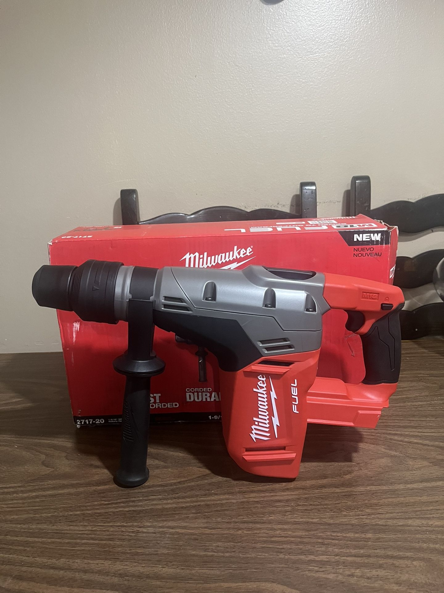 Milwaukee M18 Fuel 1-9/16” SDS MAX Rotary Hammer