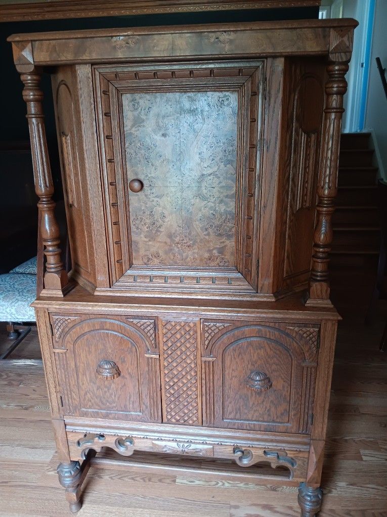 Wooden China Cabinet