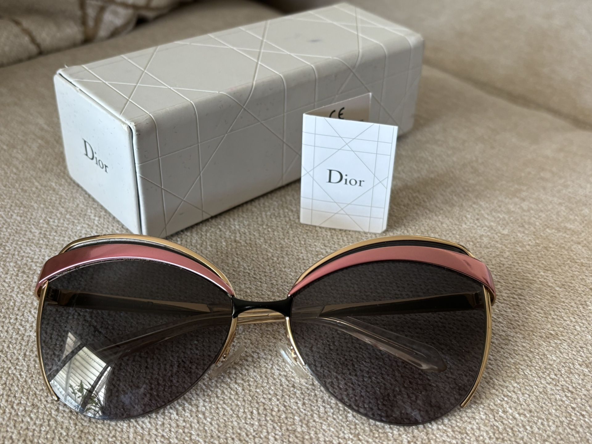Sunglass