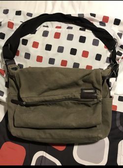 Calvin Klein green bag