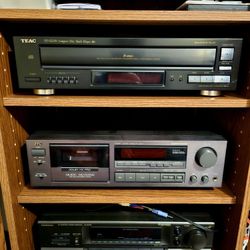 Pristine Stereo Tape Deck And Cd Changer