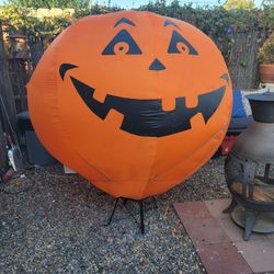 Huge Halloween Inflatable Pumpkin $50 Firm. Pickup In Oakdale 