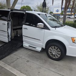 ♿️  Wheelchair VAN