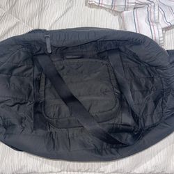 Black Small Duffle Bag$10