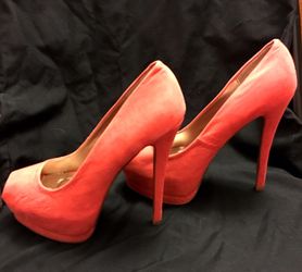 Peep toe Pumps