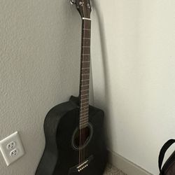 Acoustic Guitar (with detail)
