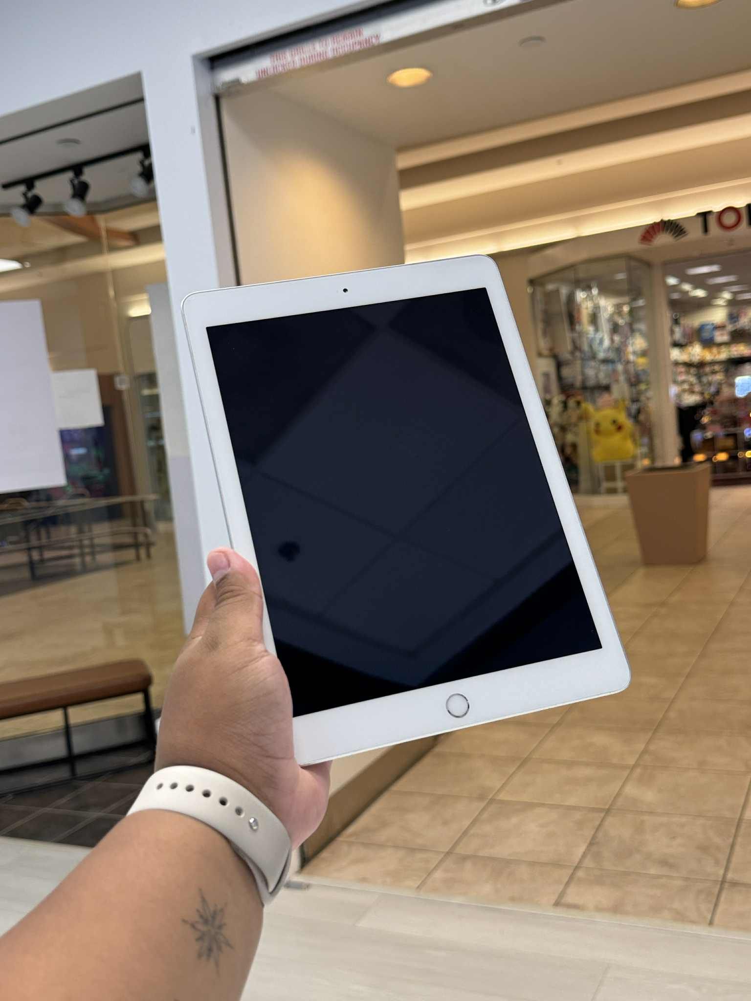 Apple iPad 5th Generation Tablet - Pay $5 DOWN AVAILABLE - NO CREDIT NEEDED