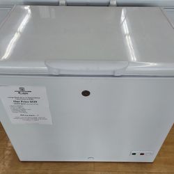 Discount Appliances! 8.8 Cu.Ft Chest Freezer With 1 Year Warranty 