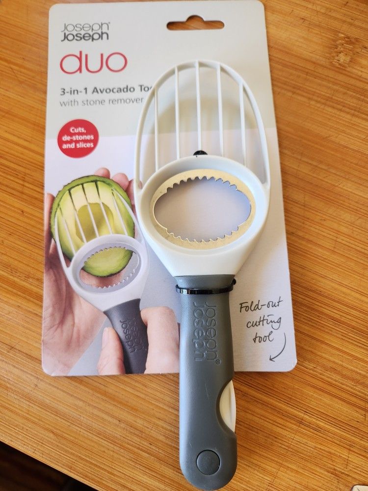 Avocado Tool! By Joseph & Joseph