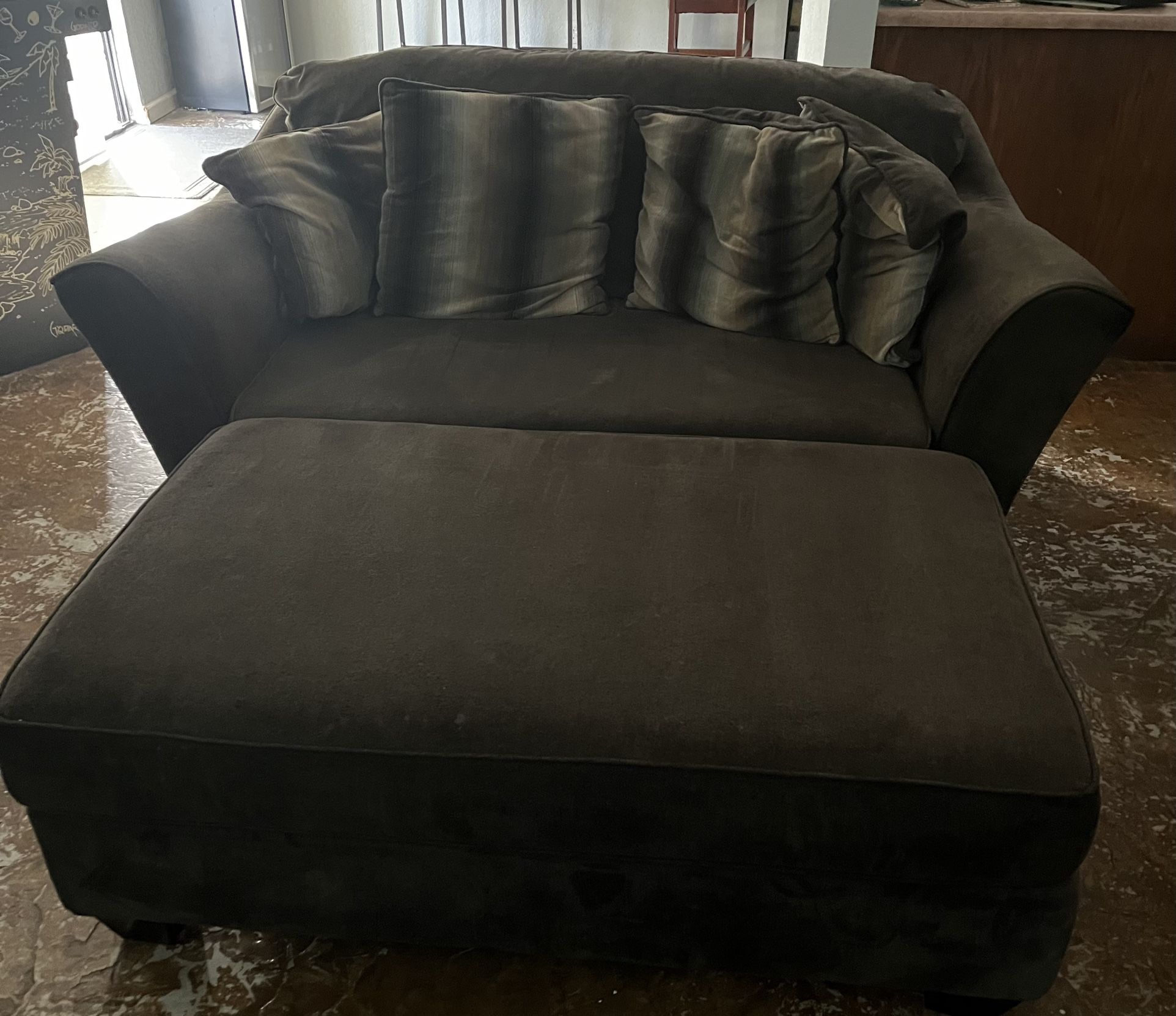 Couch And Love Seat With Ortoman