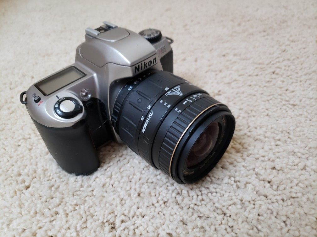NIKON A65 CAMERA ALMOST NEW