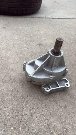 Mini engine gear housing