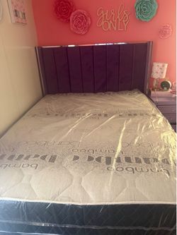 Queen size bed