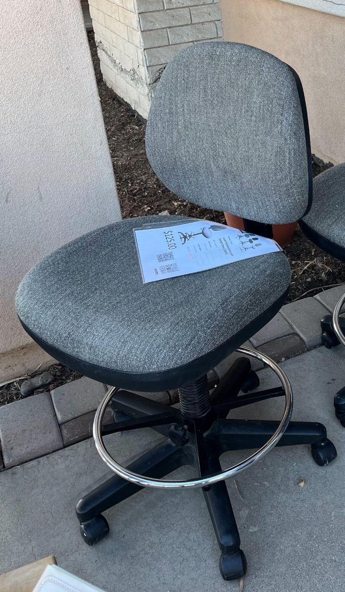Counter Height Adjustable Chair