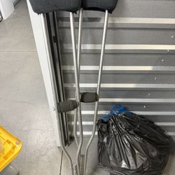 Crutches 