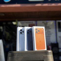 iPhone 17 Pro Max (Factory Unlocked) 