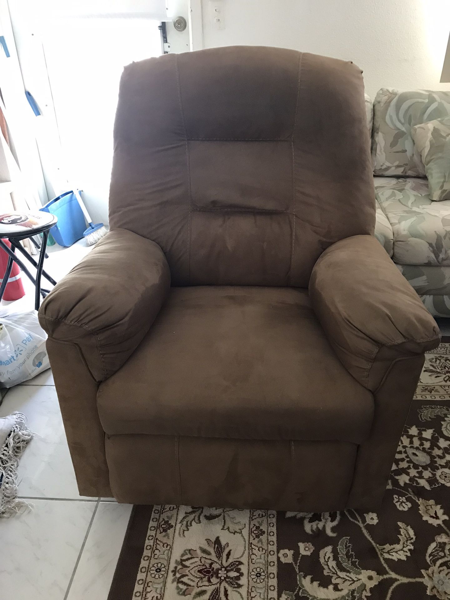 Recliner Chair 