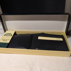 Brand New Dopp Black Genuine Leather Wallet ( Credit Card Billfold)
