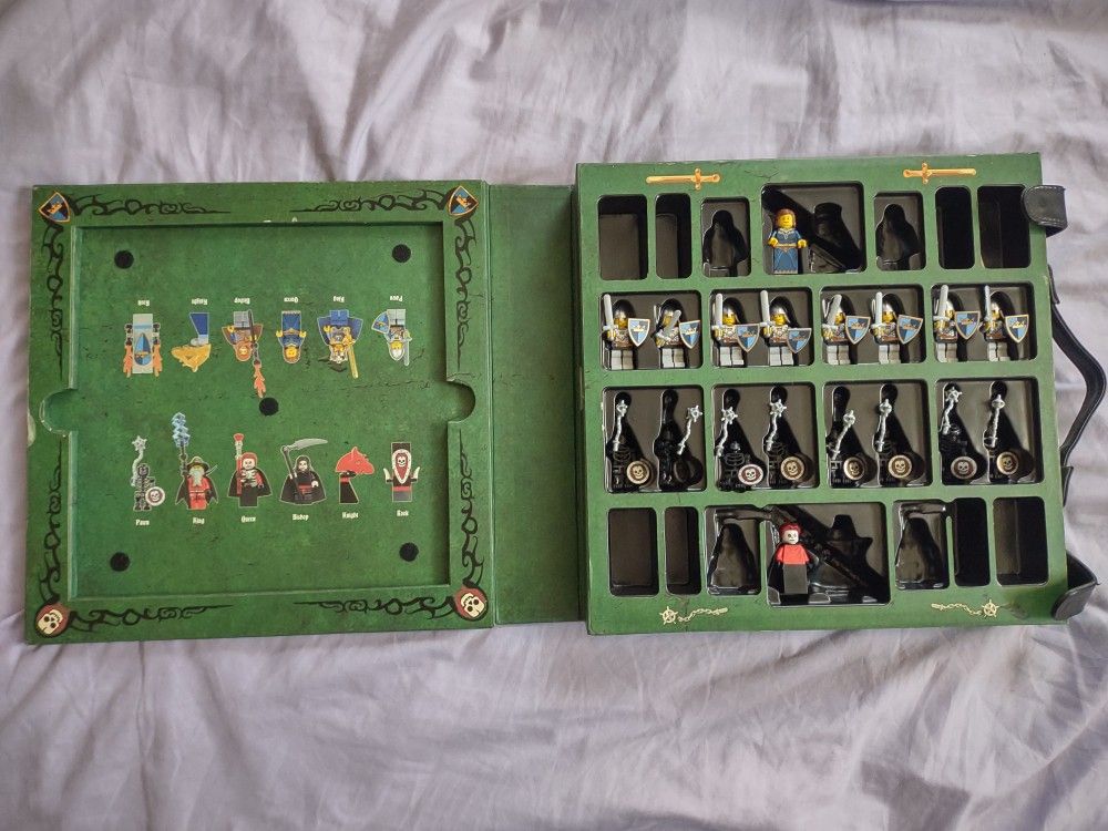 Lego Castle 🏰 Chess Set Minifigures