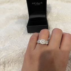 Engagement Ring Three Diamond Stone (3/4 Ct. t.w)Size 5, 14 K Gold