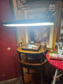 VINTAGE 1979 LAMP 45