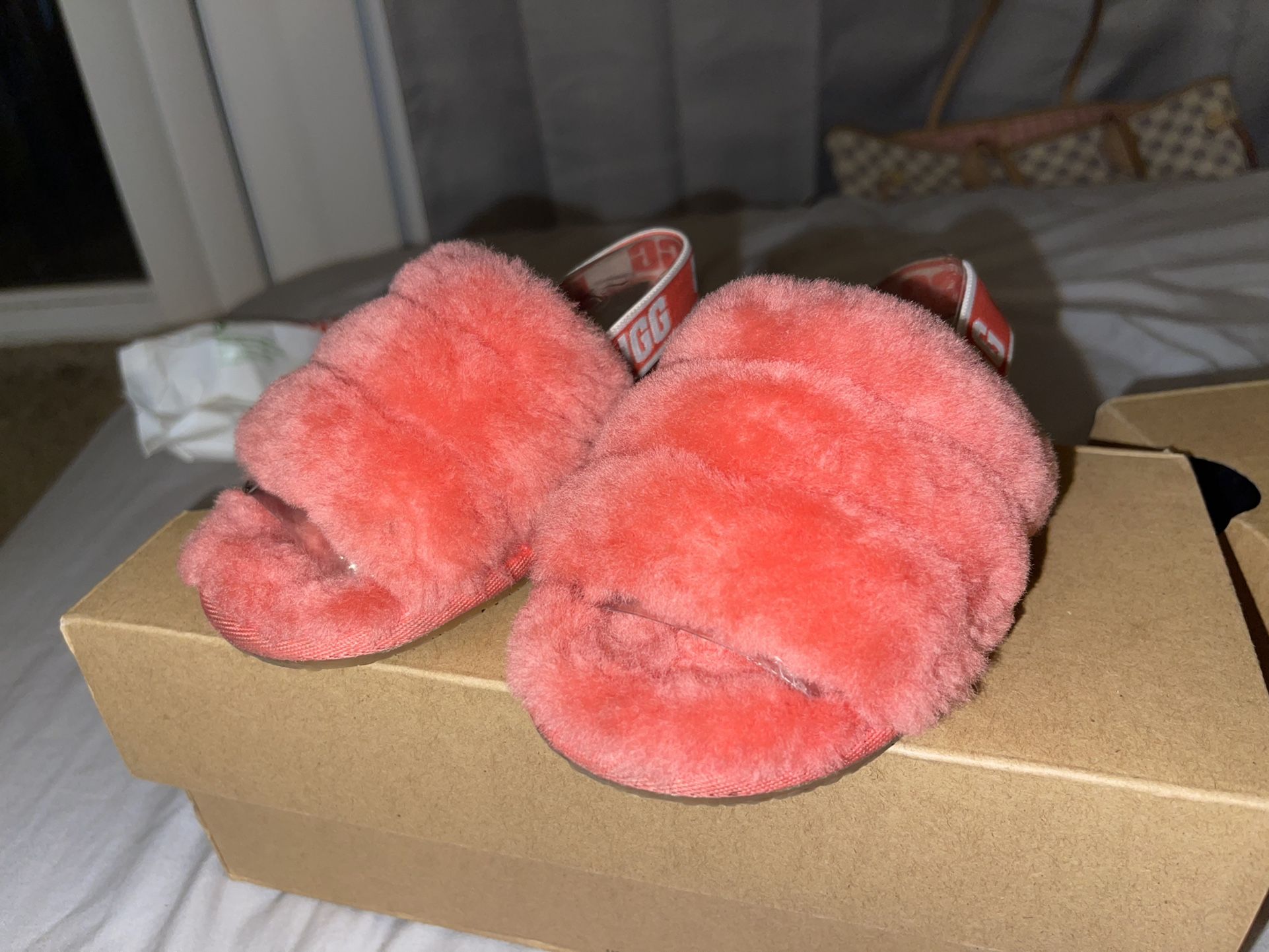 Toddler Girl Ugg Slides 9C