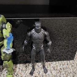 Different articulable figures 