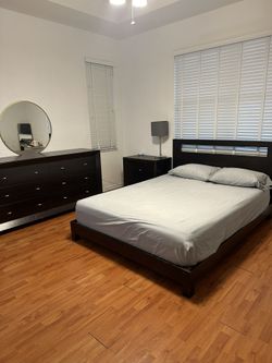 Queen Bedroom