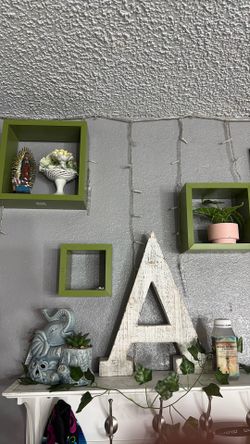Green Shelves